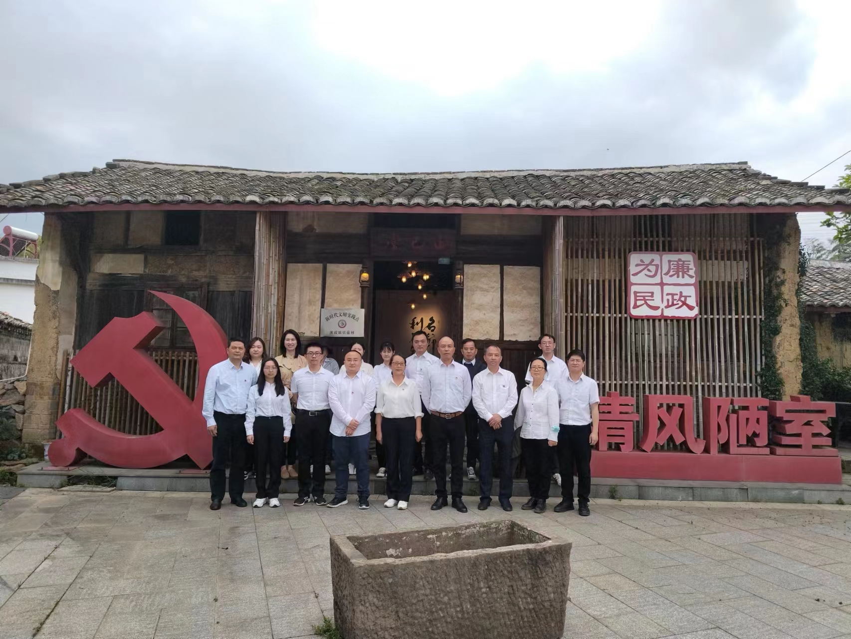 图片.jpg 图片.jpg